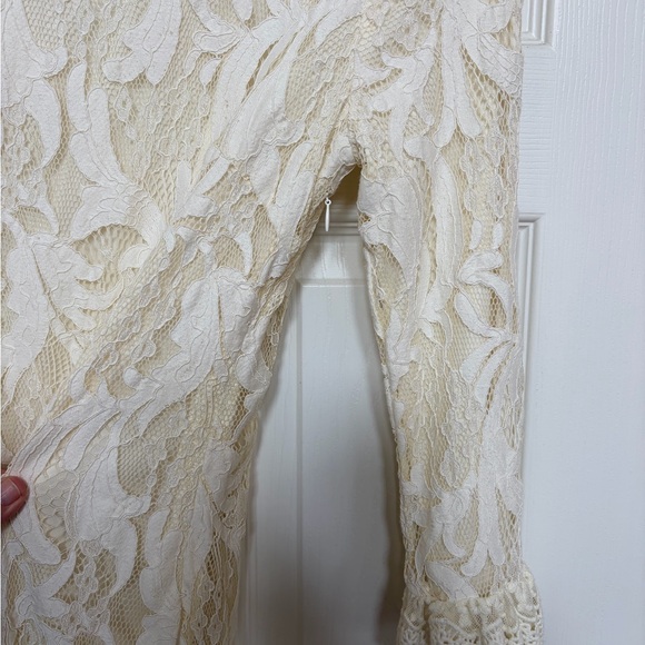 Dainty Jewells Cream Lace Dress - Picture 5 of 8
